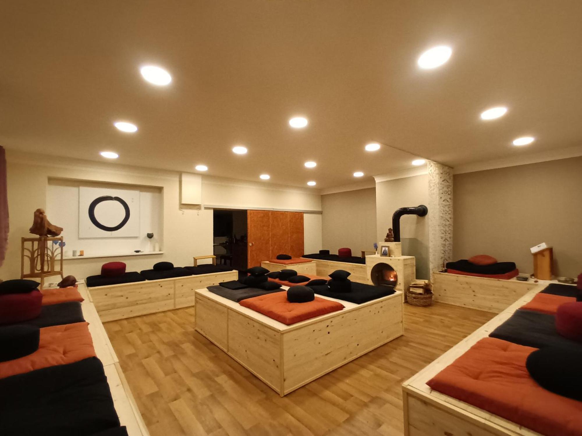 Отель Lee Zen Leezen  Экстерьер фото